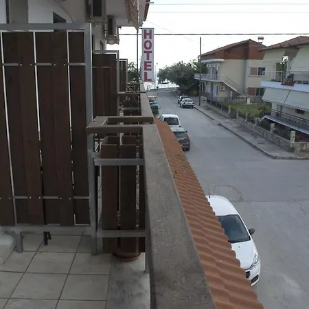 Otel Paralia Nea Karvali