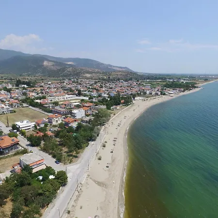Paralia فندق