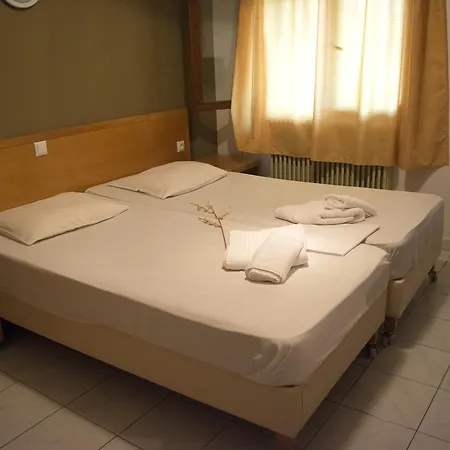 Paralia Hotel *