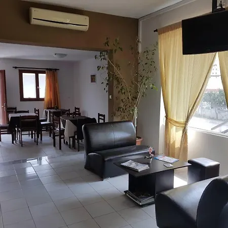 فندق Paralia